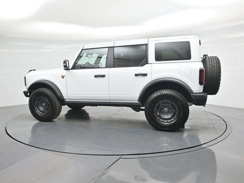 New 2025 Ford Bronco Badlands image 6