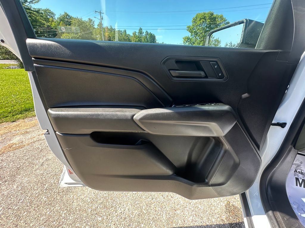 Used 2023 Chevrolet Colorado W/T w/ WT Convenience Package AWD/4WD image 10