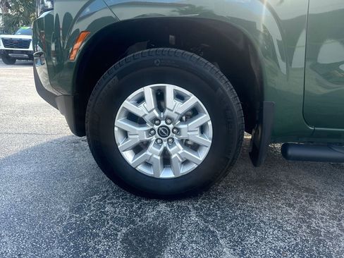 Used 2022 Nissan Frontier SV w/ Technology Package image 27