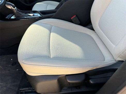 Used 2024 Buick Encore GX Preferred image 17