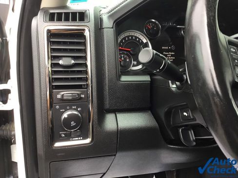 Used 2018 RAM 1500 Sport image 28