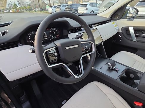 New 2025 Land Rover Discovery Sport S image 12