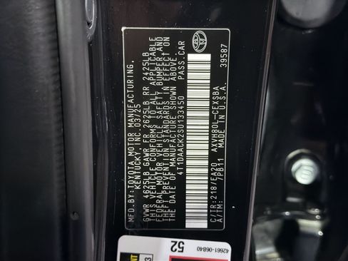Used 2025 Toyota Camry SE FWD image 33