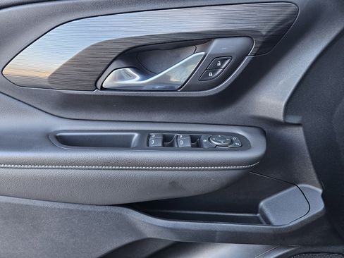 Used 2022 GMC Terrain SLE w/ Driver Convenience Package image 22