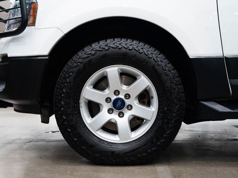 Used 2017 Ford Expedition XL w/ Equipment Group 101A image 7