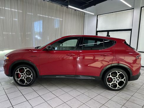 Used 2024 Alfa Romeo Tonale Veloce w/ Active Assist Package AWD/4WD image 11