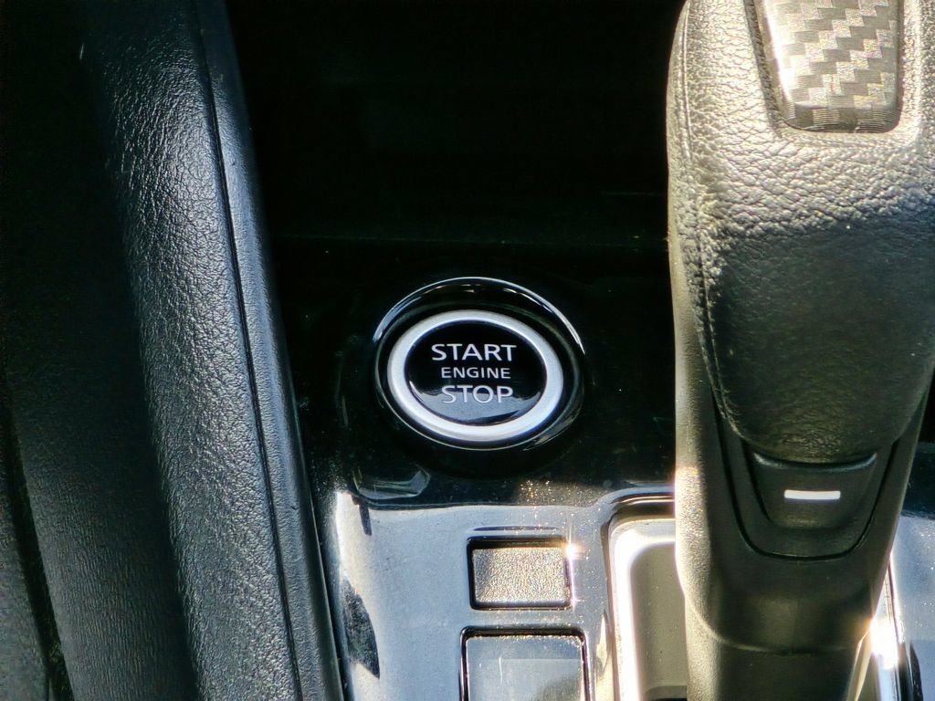Used 2023 Nissan Versa SV FWD image 17