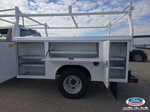 New 2025 Ford F350 XL w/ XL Chrome Package RWD image 8