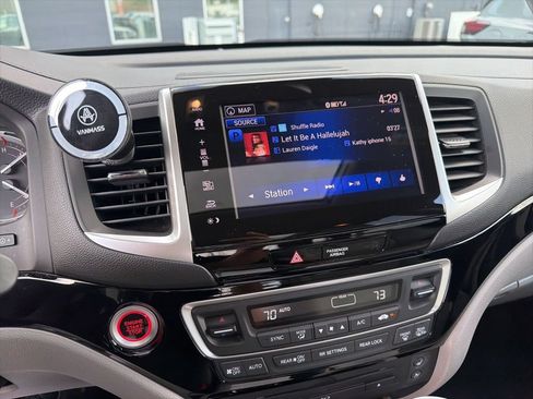 Used 2018 Honda Pilot Elite image 7