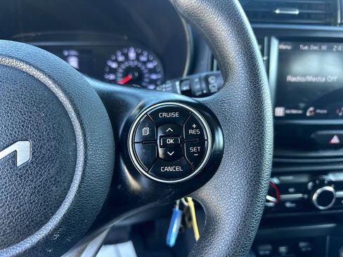 Used 2022 Kia Soul LX image 19