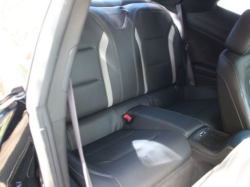 Used 2017 Chevrolet Camaro SS image 15