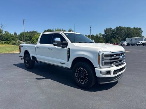 Used 2023 Ford F250 Platinum AWD/4WD image 8