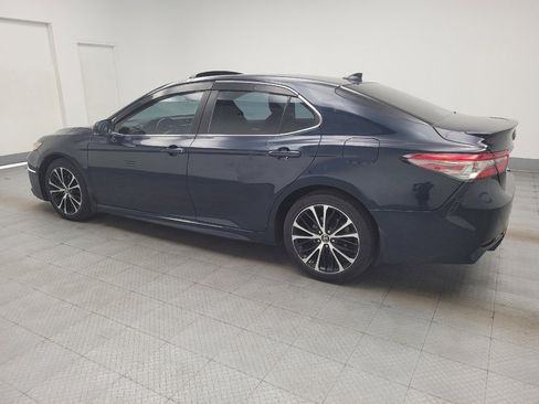 Used 2019 Toyota Camry SE w/ Convenience Package image 3