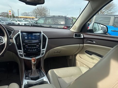 Used 2013 Cadillac SRX Luxury image 11