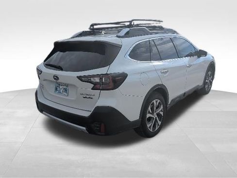 Used 2022 Subaru Outback Touring AWD/4WD image 3