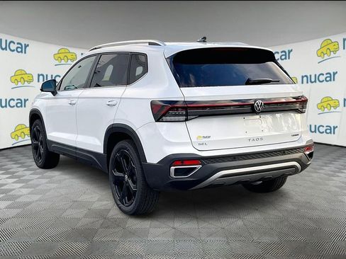 New 2026 Volkswagen Taos SEL image 5