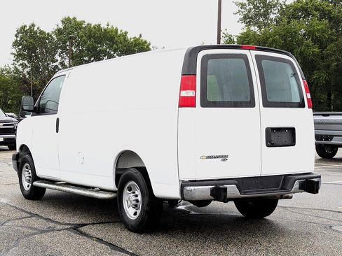 Certified 2025 Chevrolet Express 2500 w/ Driver Convenience Package RWD image 4