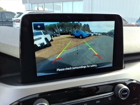 Used 2022 Ford Escape SE image 23