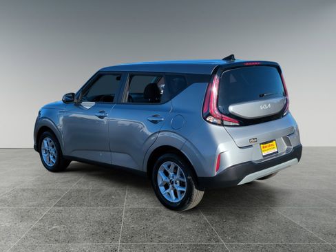 Used 2024 Kia Soul LX w/ Option Group 015 image 3