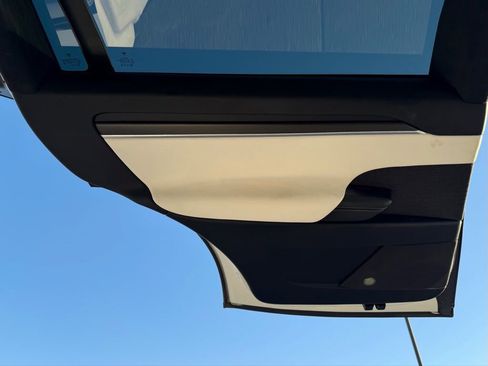 Used 2023 Tesla Model X Plaid image 18