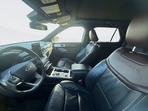 Used 2020 Ford Explorer Platinum w/ Premium Technology Package AWD/4WD image 10