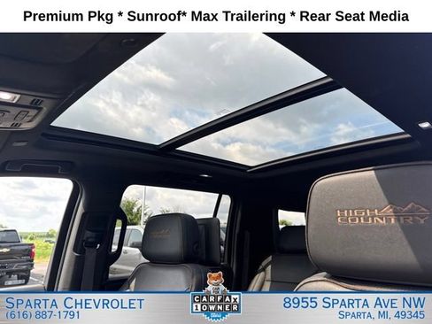 Used 2024 Chevrolet Suburban High Country w/ Premium Package AWD/4WD image 17
