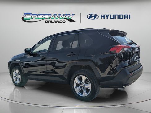 Used 2021 Toyota RAV4 XLE FWD image 6