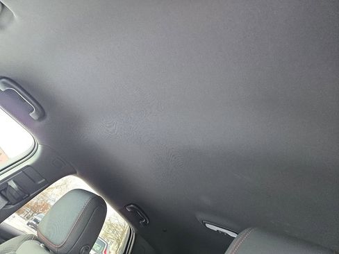 Used 2023 Chevrolet TrailBlazer RS w/ Convenience Package image 19