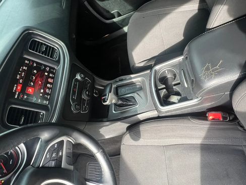 Used 2016 Dodge Charger SXT RWD image 25