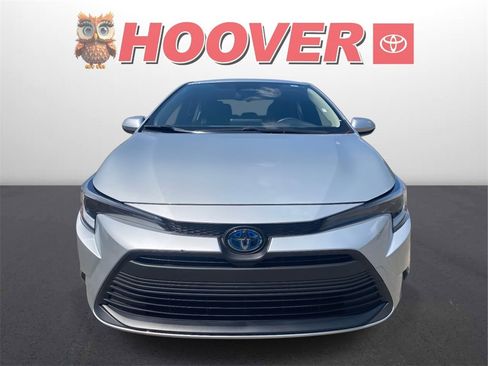 Used 2024 Toyota Corolla LE image 7
