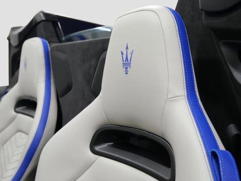 Used 2023 Maserati MC20 Spyder image 32
