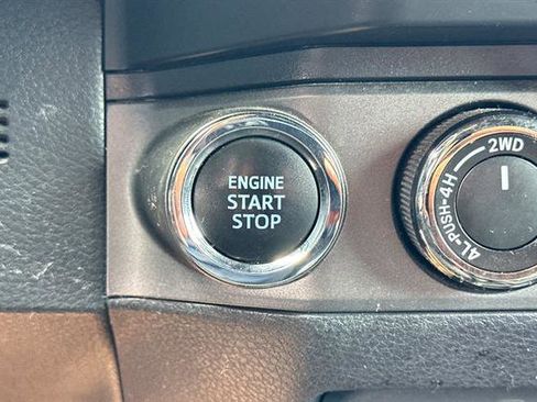 Used 2019 Toyota Tacoma TRD Sport image 22