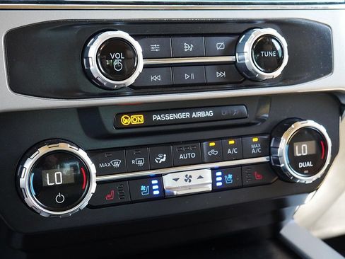 Used 2022 Ford F250 Lariat w/ Lariat Value Package AWD/4WD image 45