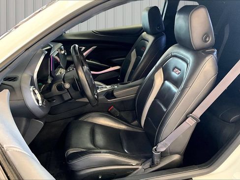 Used 2016 Chevrolet Camaro SS RWD image 14