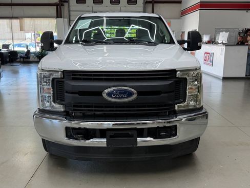 Used 2019 Ford F250 XL w/ Power Equipment Group AWD/4WD image 8