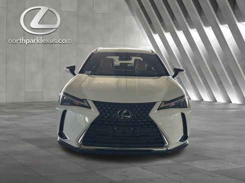 Certified 2026 Lexus UX 300h AWD image 27