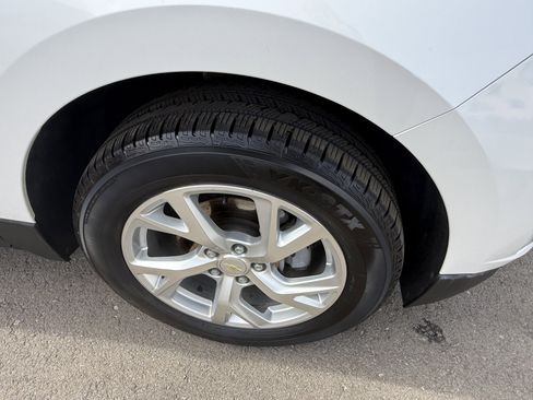 Used 2019 Chevrolet Equinox Premier image 3