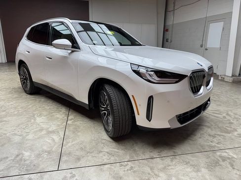 Used 2025 BMW X3 xDrive30i image 7