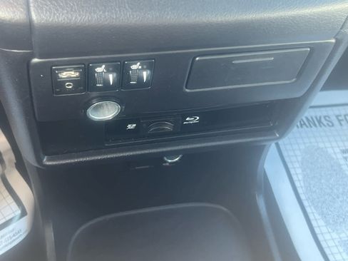 Certified 2017 Toyota Sienna Limited Premium image 30