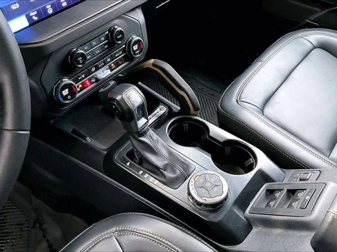 Certified 2025 Ford Bronco Badlands AWD/4WD image 17