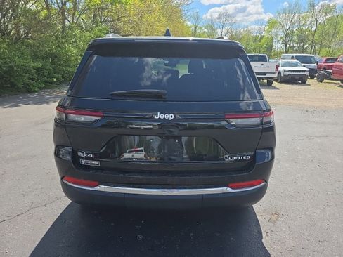 Used 2025 Jeep Grand Cherokee Limited AWD/4WD image 5