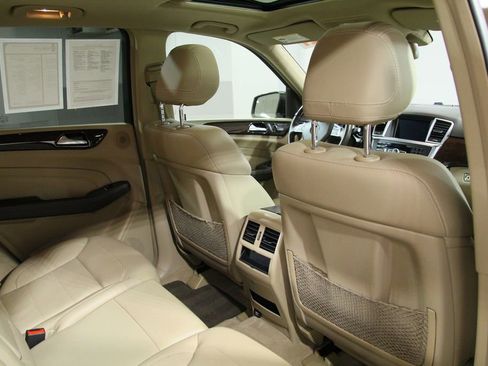 Used 2014 Mercedes-Benz ML 350 BlueTEC 4MATIC image 23