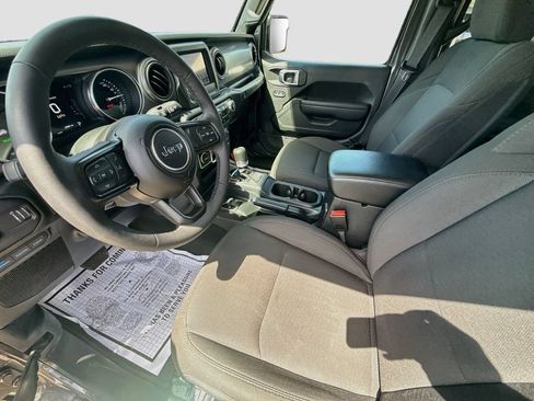 Used 2023 Jeep Wrangler Unlimited w/ Cold Weather Group AWD/4WD image 27