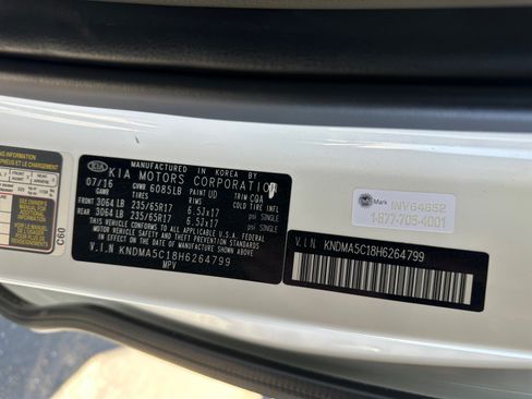 Used 2017 Kia Sedona L FWD image 30
