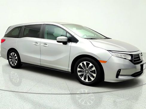 Used 2023 Honda Odyssey EX-L image 3