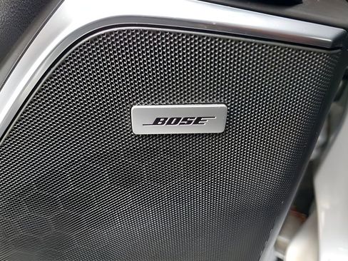 Used 2018 Cadillac Escalade Luxury image 32