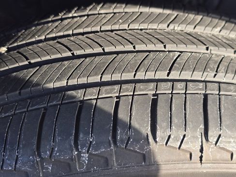 Used 2025 Toyota RAV4 XLE Premium image 11