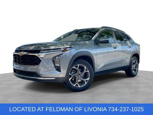 Used 2024 Chevrolet Trax LT w/ Driver Confidence Package FWD image 1