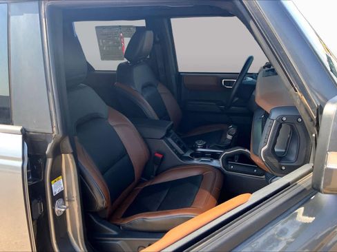 Certified 2024 Ford Bronco Outer Banks AWD/4WD image 9