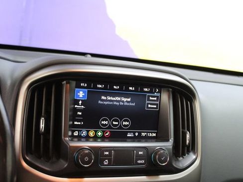 Used 2021 Chevrolet Colorado Z71 AWD/4WD image 19